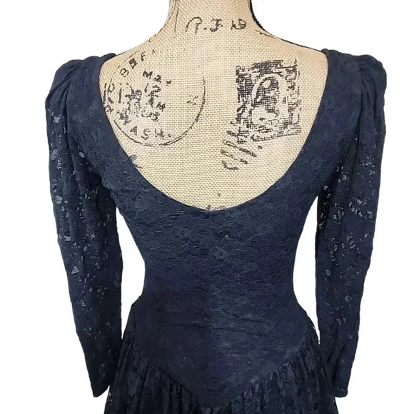 SCARLETT's Vintage 80s Lace Gothic Witchy Grunge Dress - Picture 3 of 13